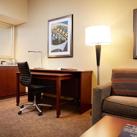 Doubletree Suites By Hilton Hotel Cincinnati - Blue Ash Sharonville Kültér fotó