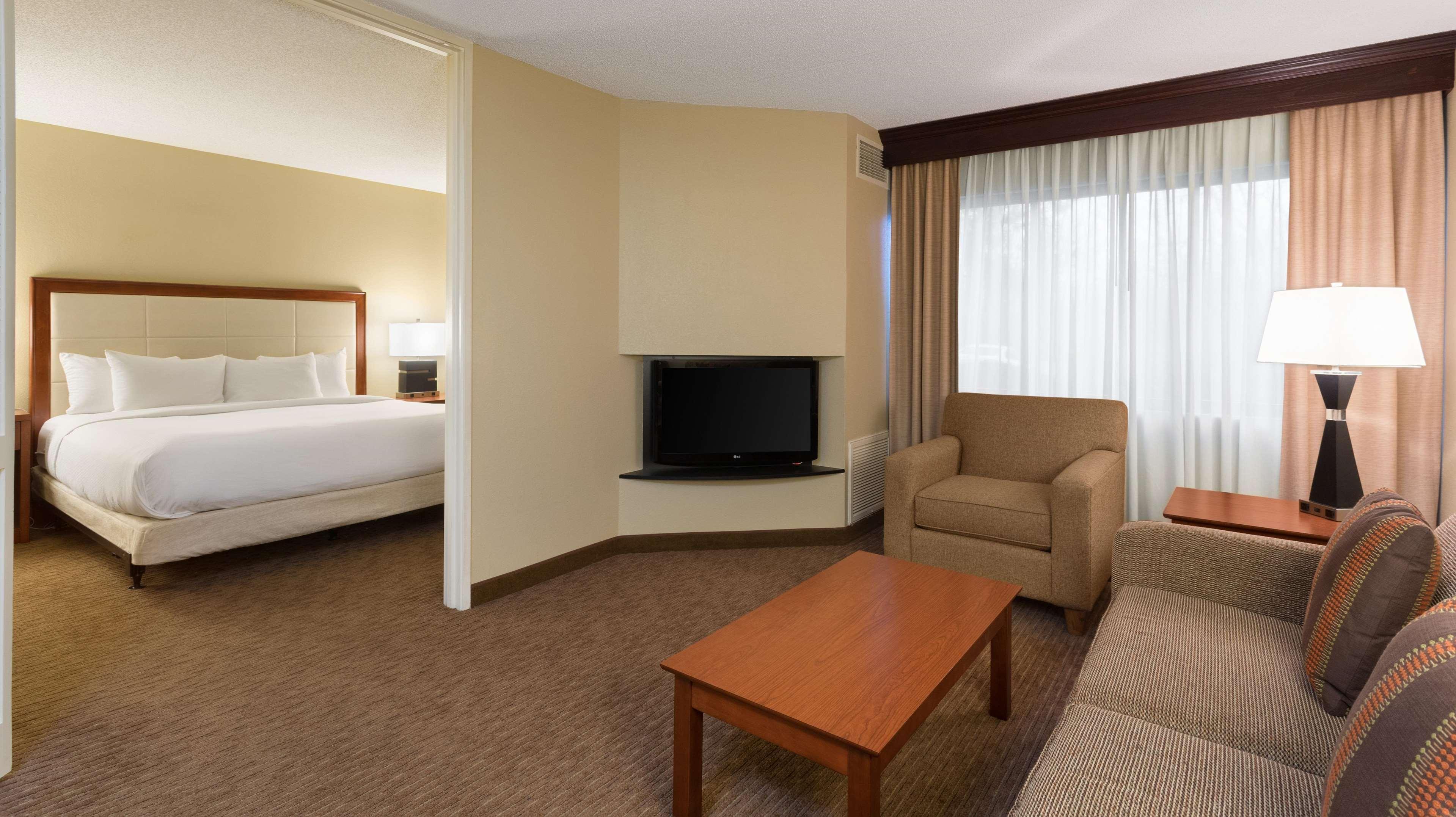 Doubletree Suites By Hilton Hotel Cincinnati - Blue Ash Sharonville Kültér fotó