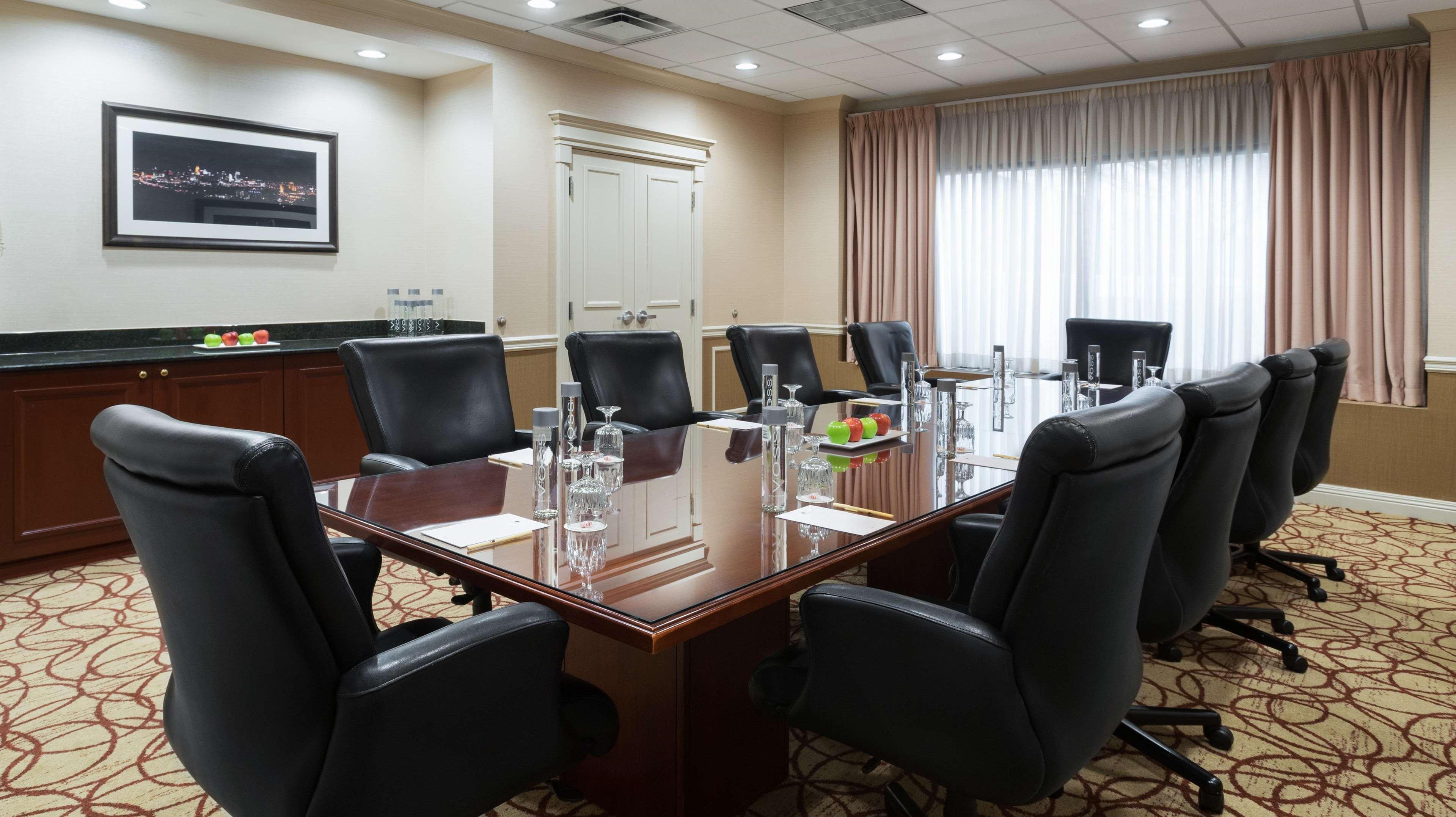 Doubletree Suites By Hilton Hotel Cincinnati - Blue Ash Sharonville Kültér fotó