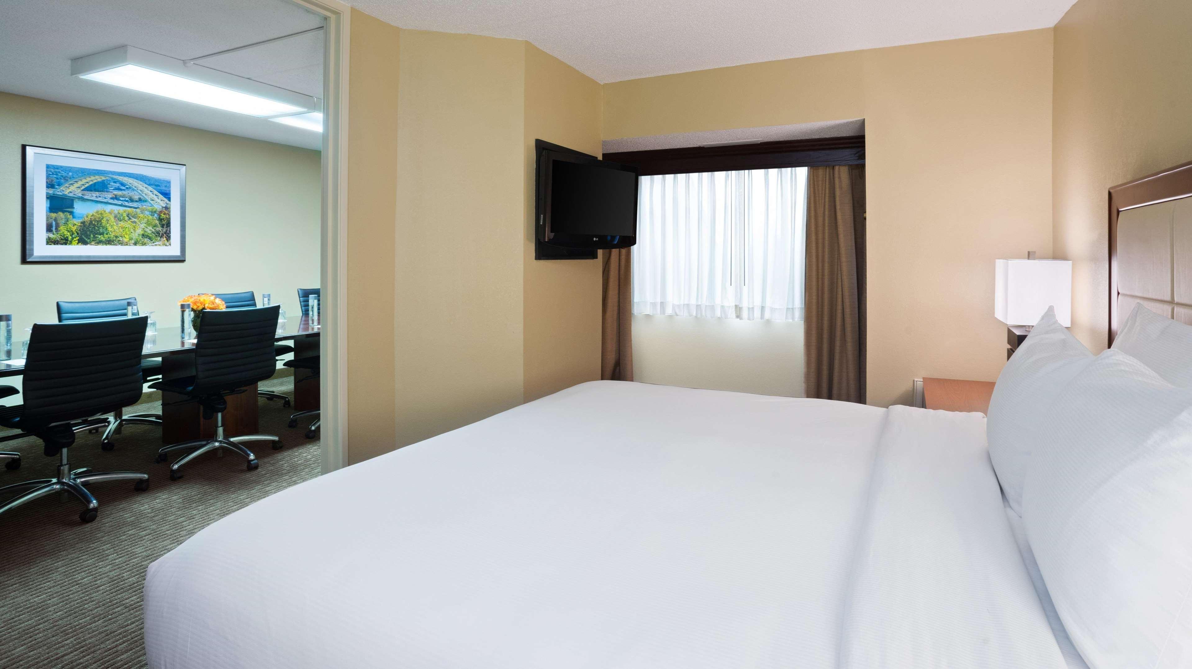 Doubletree Suites By Hilton Hotel Cincinnati - Blue Ash Sharonville Kültér fotó