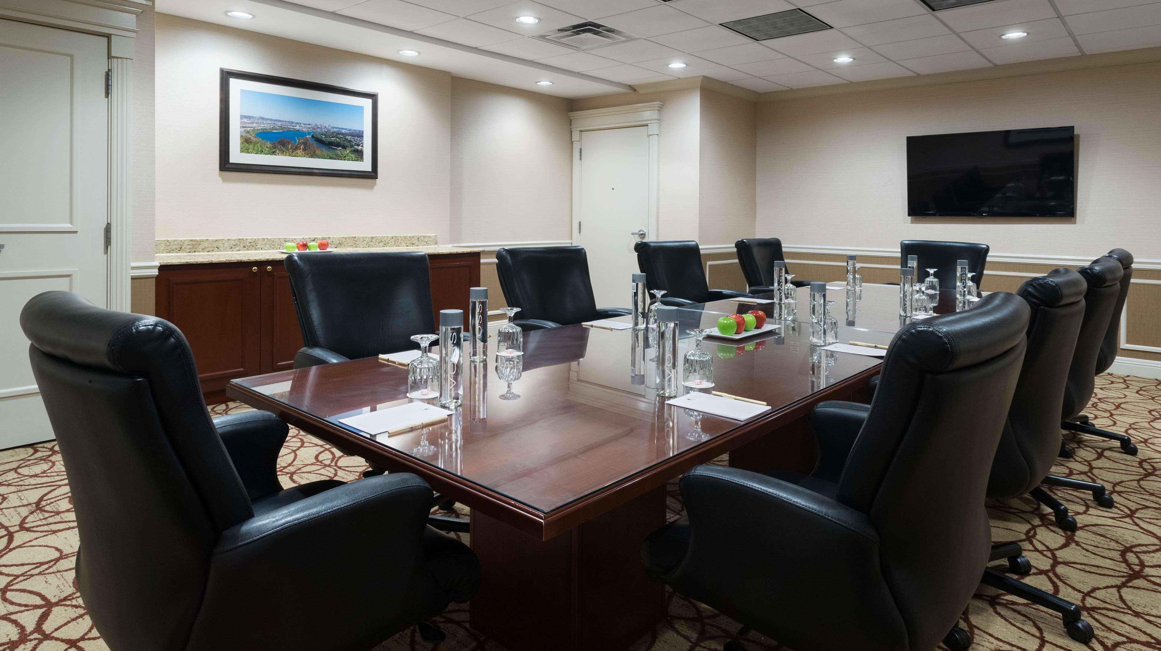 Doubletree Suites By Hilton Hotel Cincinnati - Blue Ash Sharonville Kültér fotó