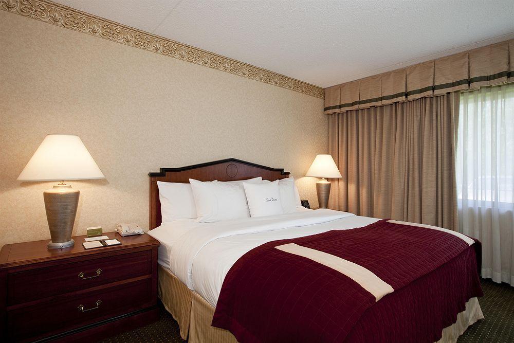Doubletree Suites By Hilton Hotel Cincinnati - Blue Ash Sharonville Szoba fotó