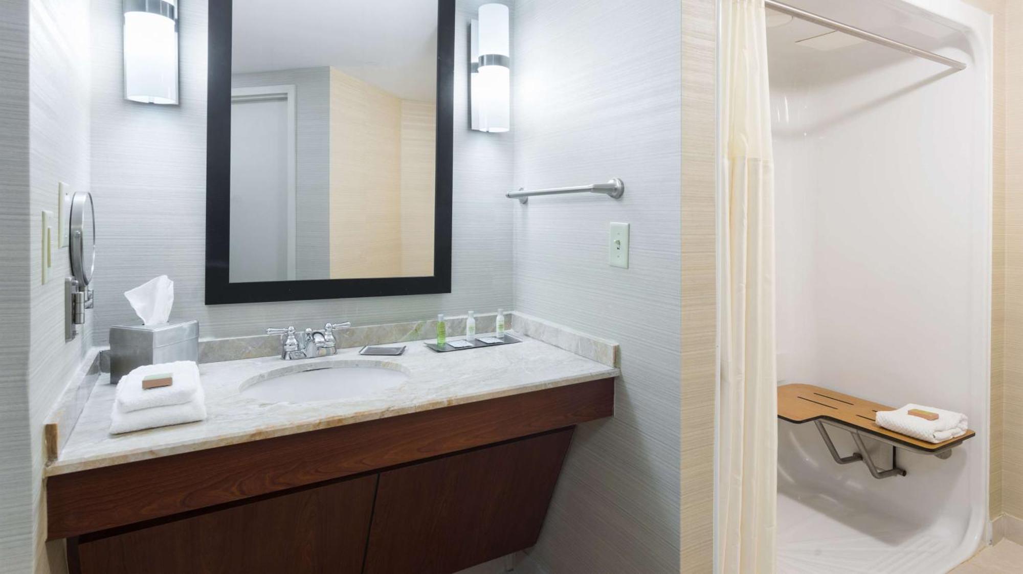 Doubletree Suites By Hilton Hotel Cincinnati - Blue Ash Sharonville Kültér fotó