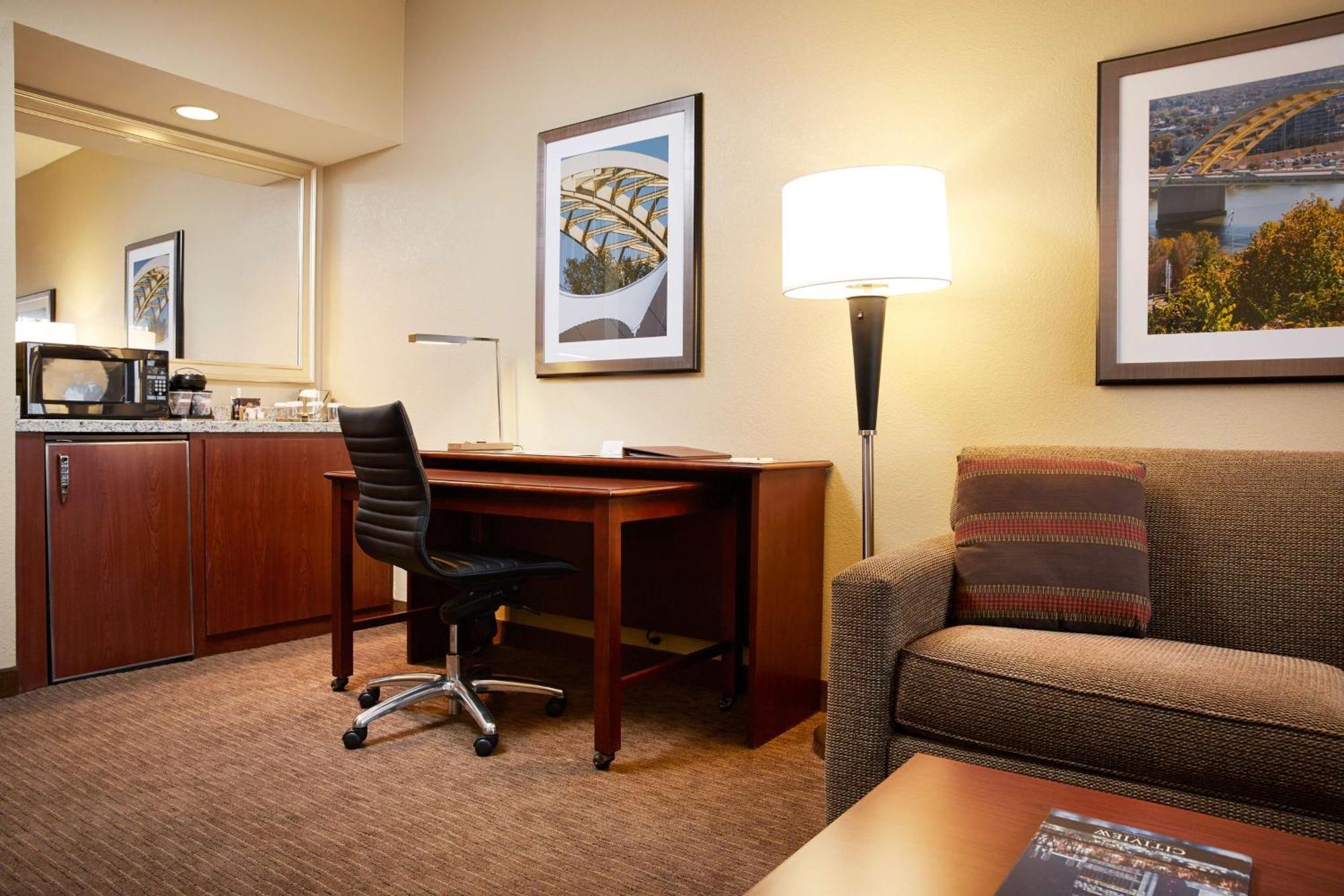 Doubletree Suites By Hilton Hotel Cincinnati - Blue Ash Sharonville Kültér fotó