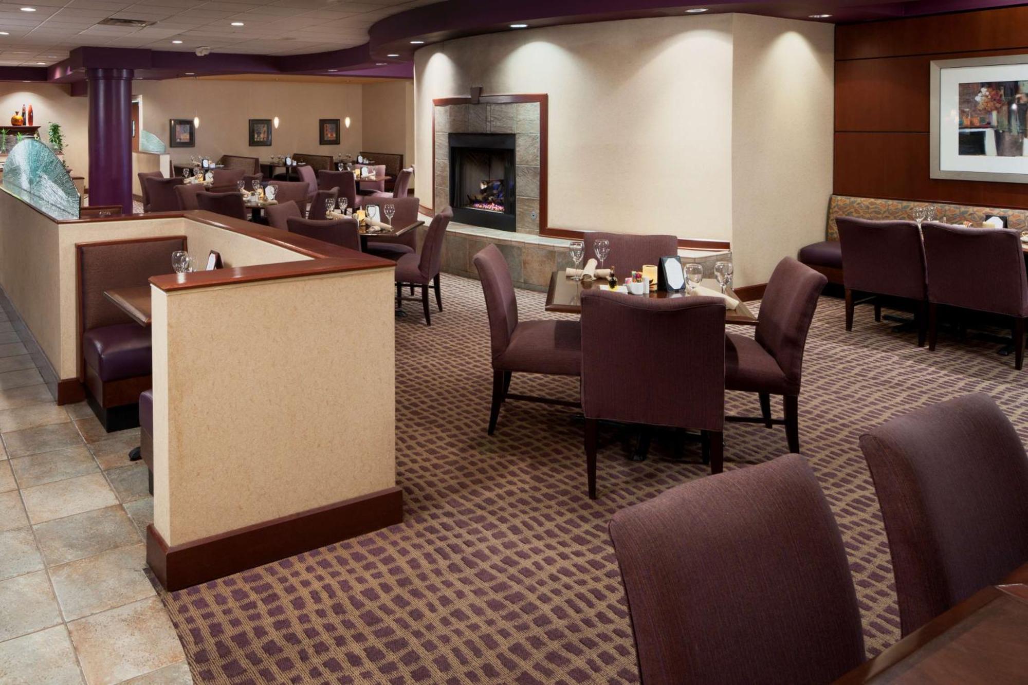 Doubletree Suites By Hilton Hotel Cincinnati - Blue Ash Sharonville Kültér fotó