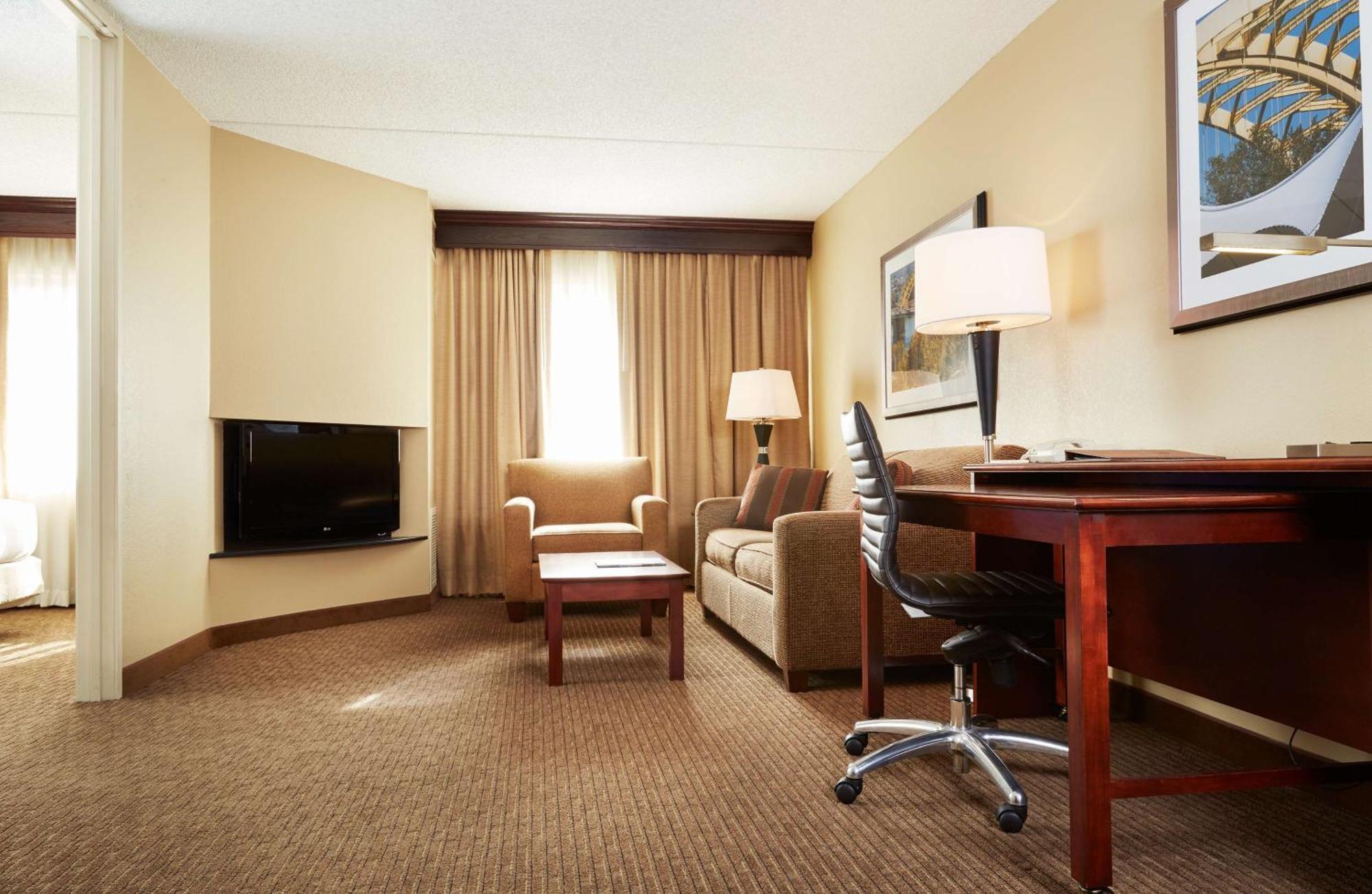 Doubletree Suites By Hilton Hotel Cincinnati - Blue Ash Sharonville Kültér fotó