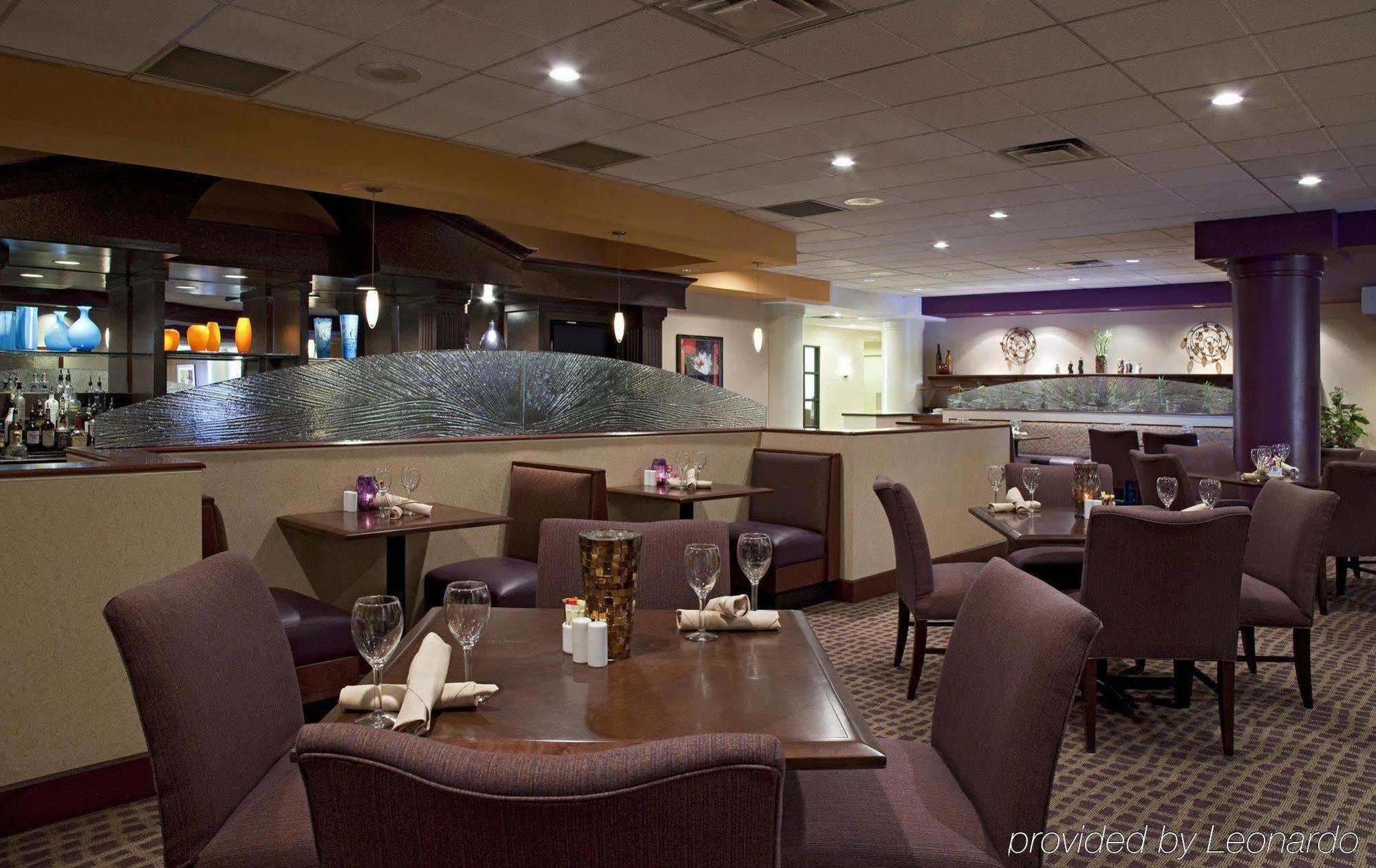 Doubletree Suites By Hilton Hotel Cincinnati - Blue Ash Sharonville Étterem fotó