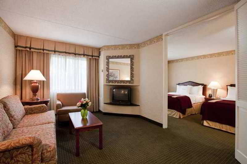 Doubletree Suites By Hilton Hotel Cincinnati - Blue Ash Sharonville Szoba fotó